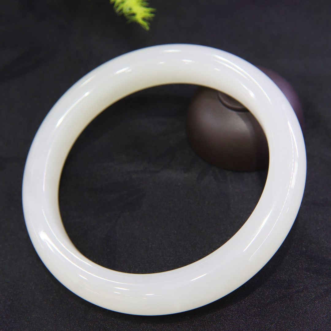 Mutton Fat White Hetian Jade Bangle
