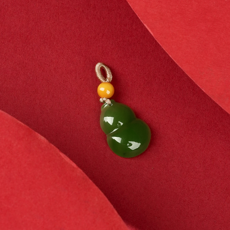 Hetian Jade Gourd Pendant - image 3