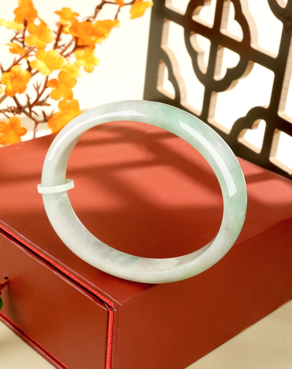 Green Jadeite Bangle - LQ02026 - image 6