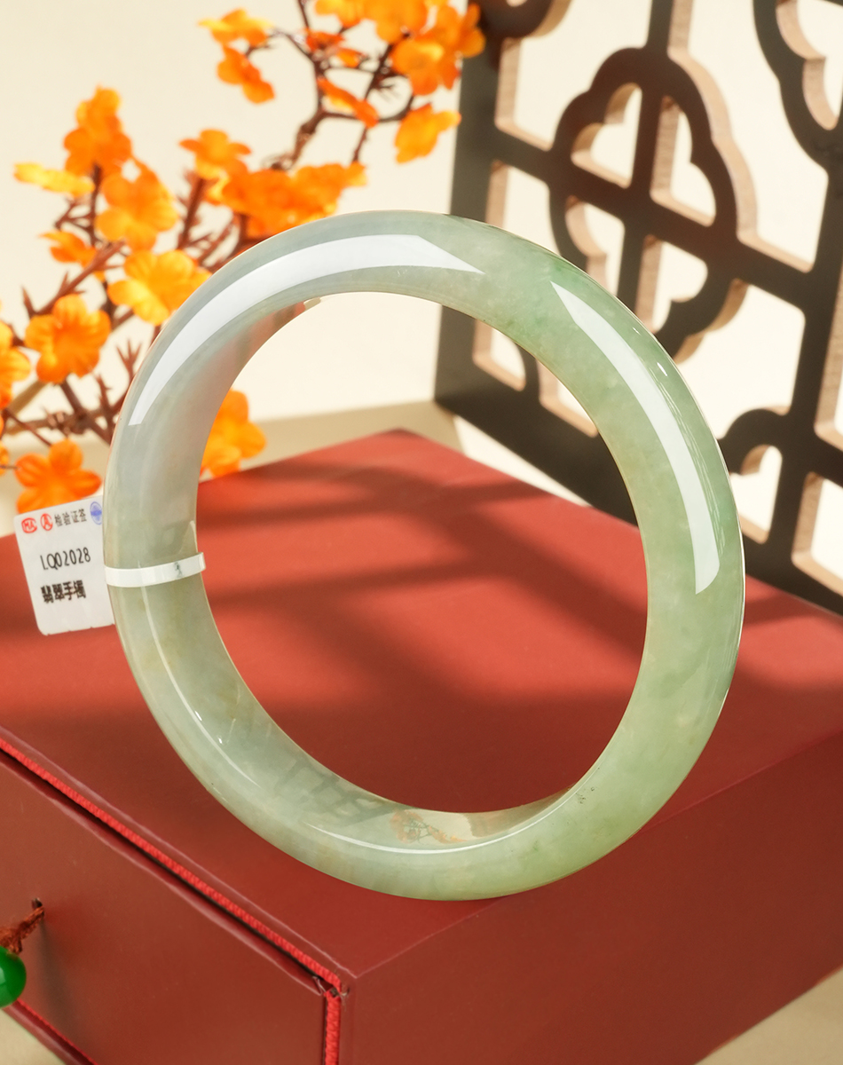 Green Jadeite Bangle - LQ02028 - image 6
