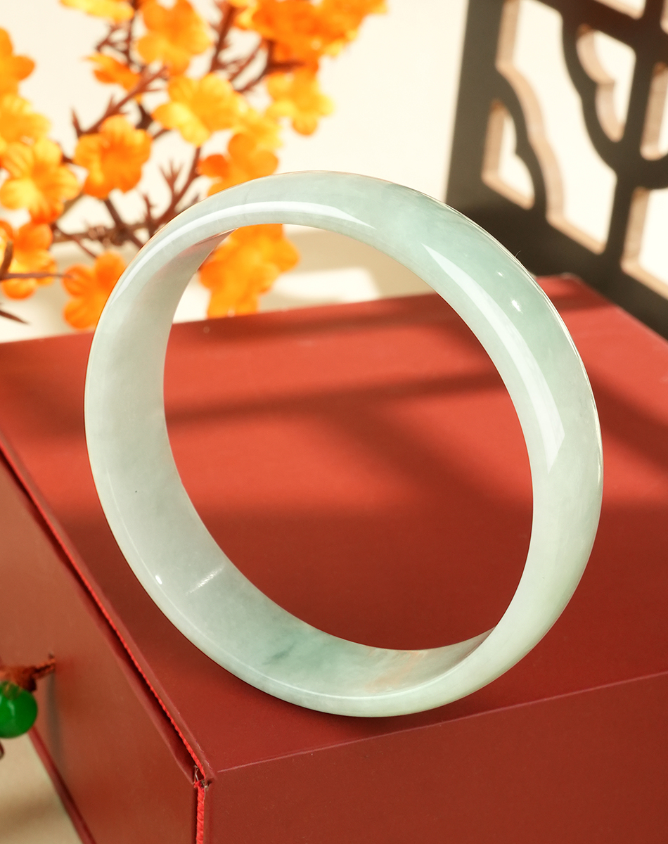 Green Jadeite Bangle - QC1159 - image 6