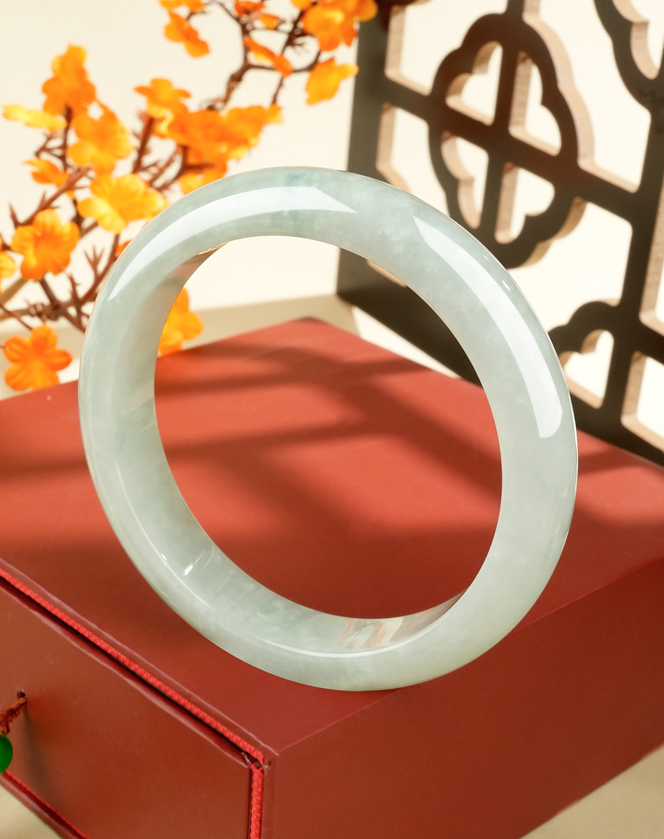 Green Jadeite Bangle - SZ007 - image 6